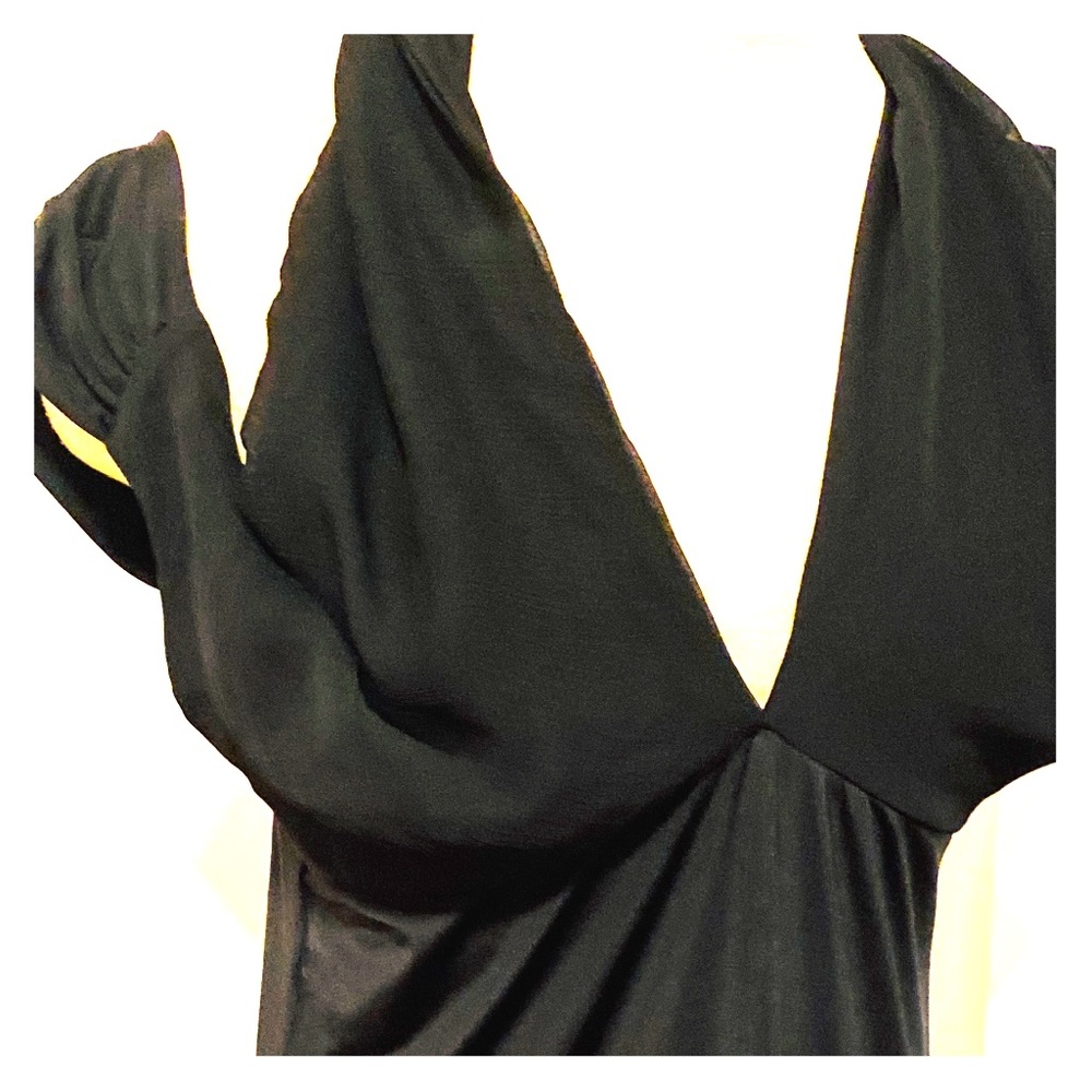 Super sexy Maé silky black halter dress!